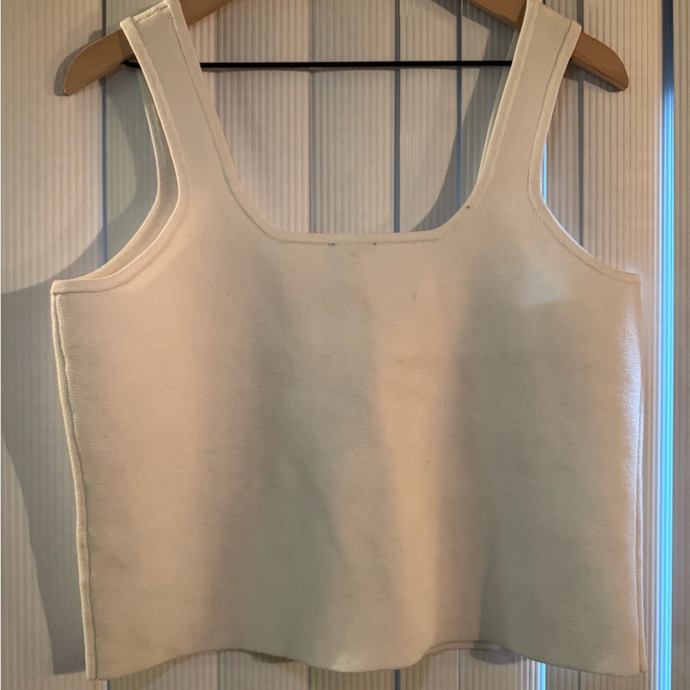 Express Body Contour Tank Top - Picture 2 of 5
